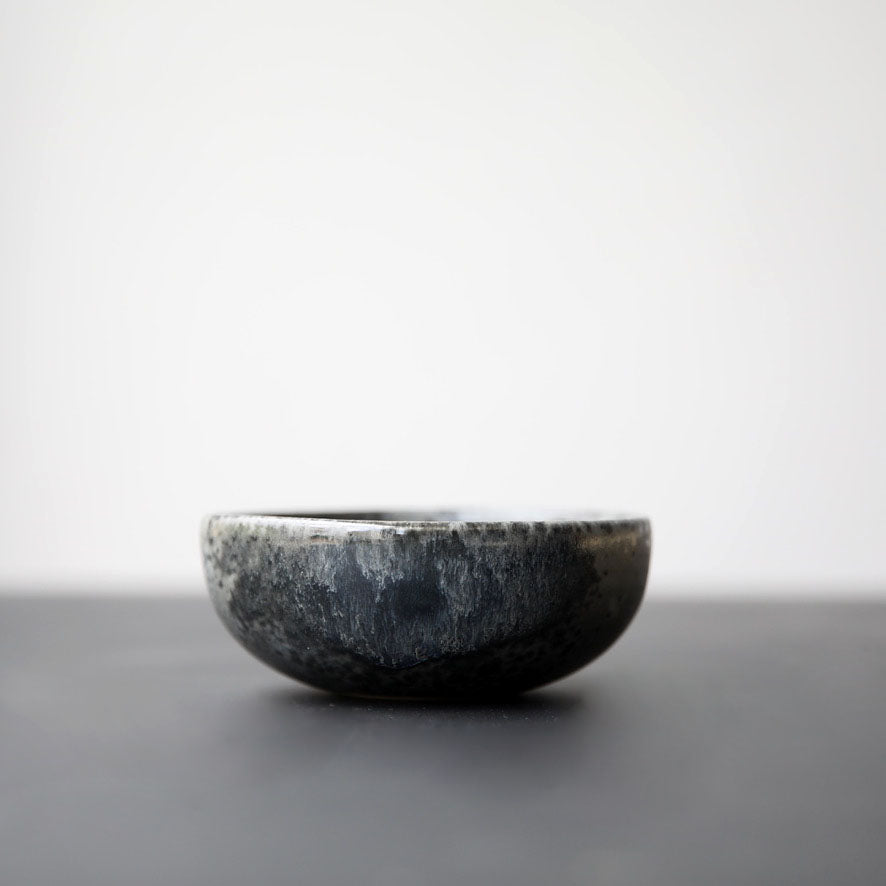 Small Bowl / Black / Shape #7, Glaze E