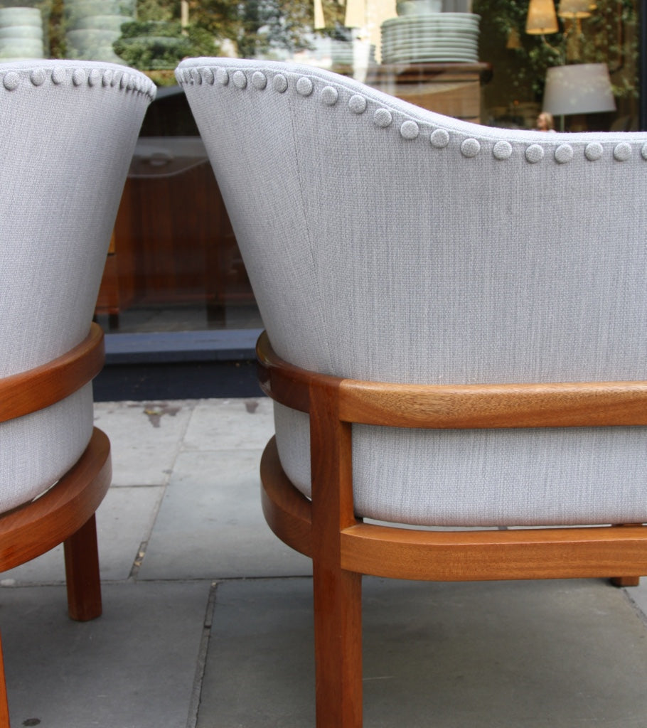 Pair of MK51 Easy Chairs Mogens Koch - Image 10