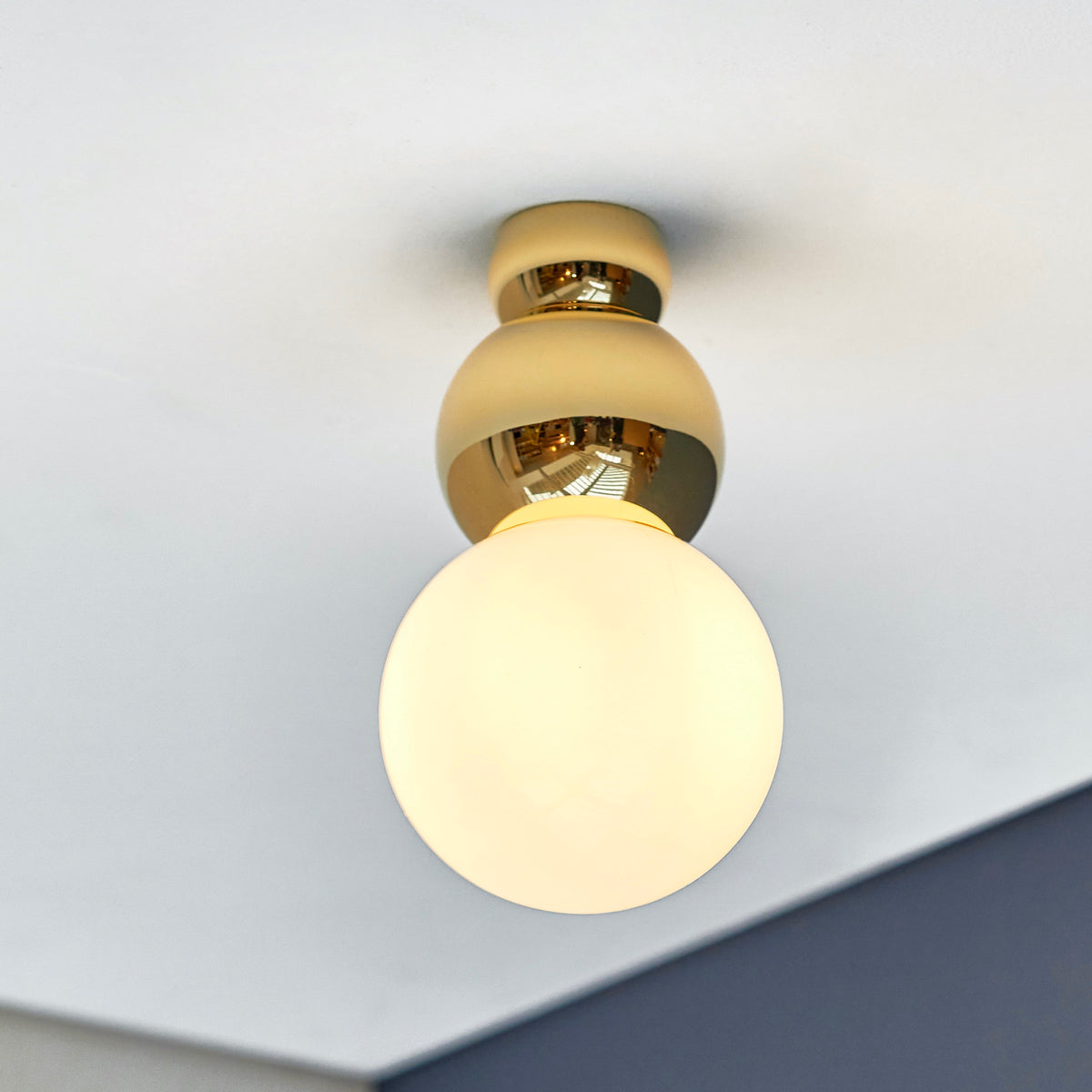 Ball Light Large Ceiling Mounted / Michael Anastassiades