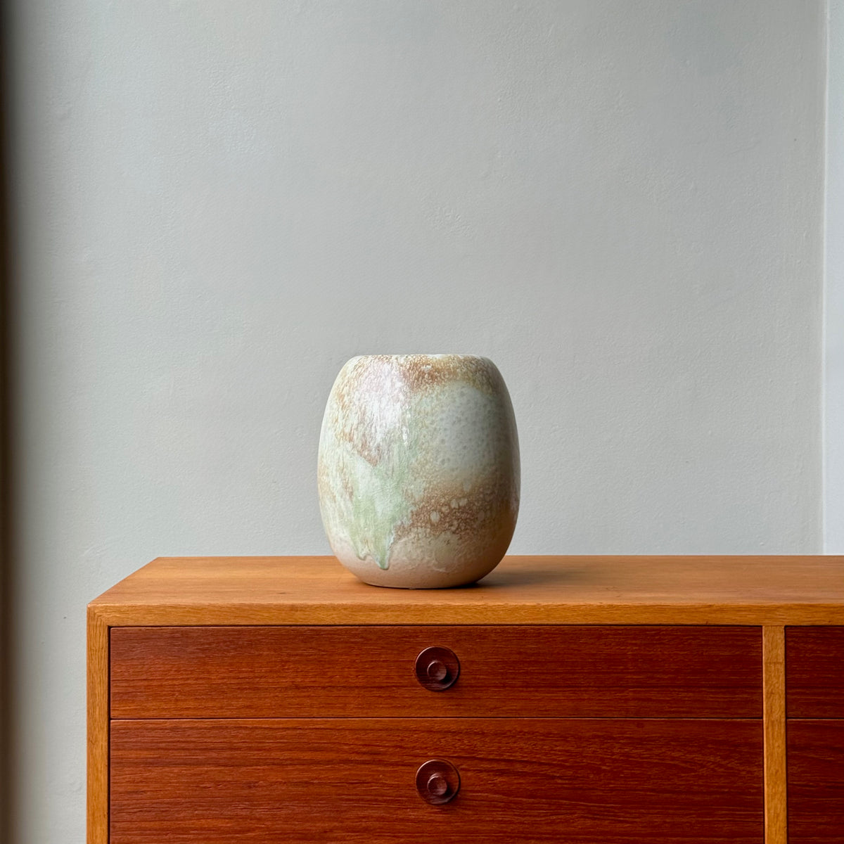 Small Ovoid Vase/ Mint & Beige