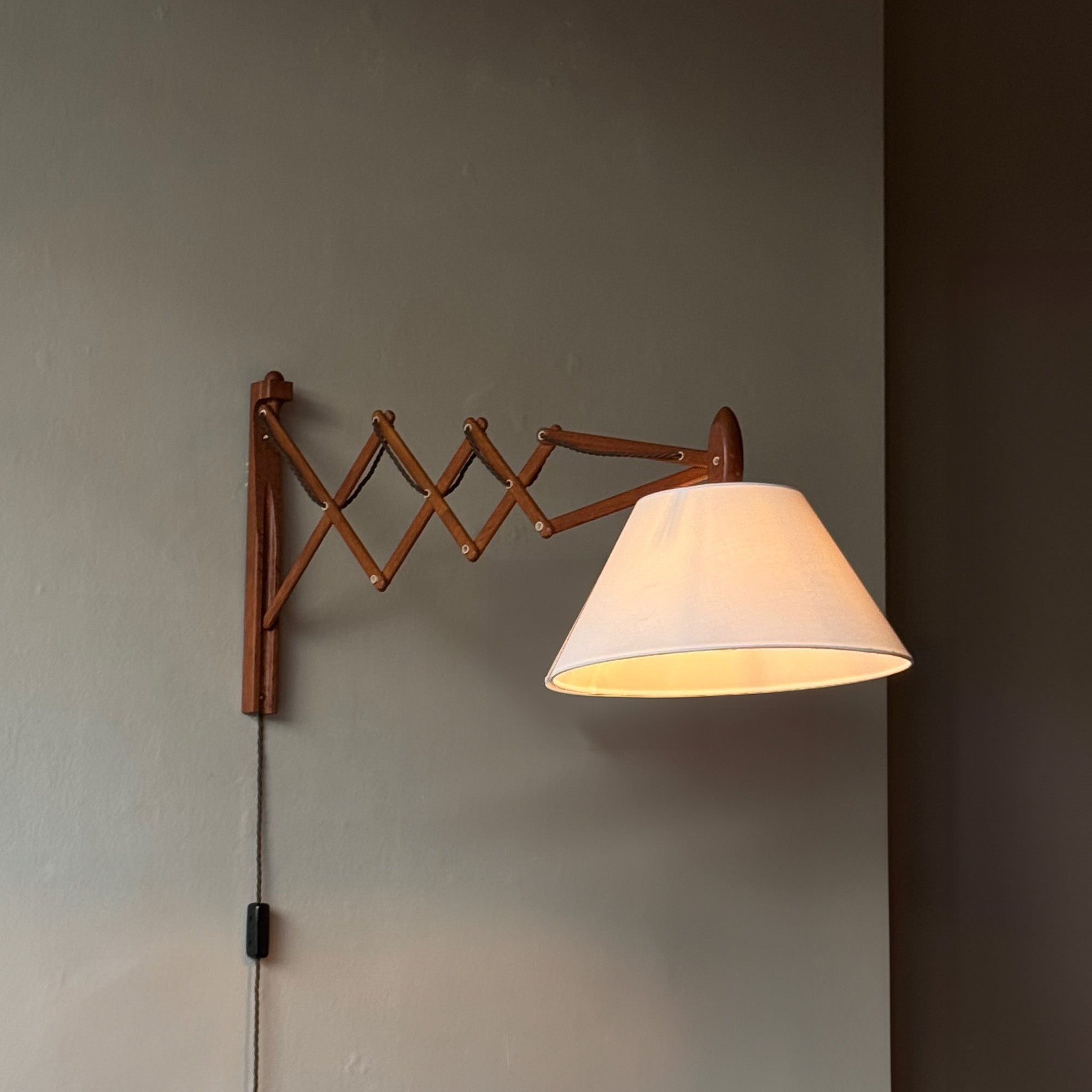 Large 'Sax' Wall Lamp #3/ Erik Hansen for Le Klint, 1952 – Sigmar
