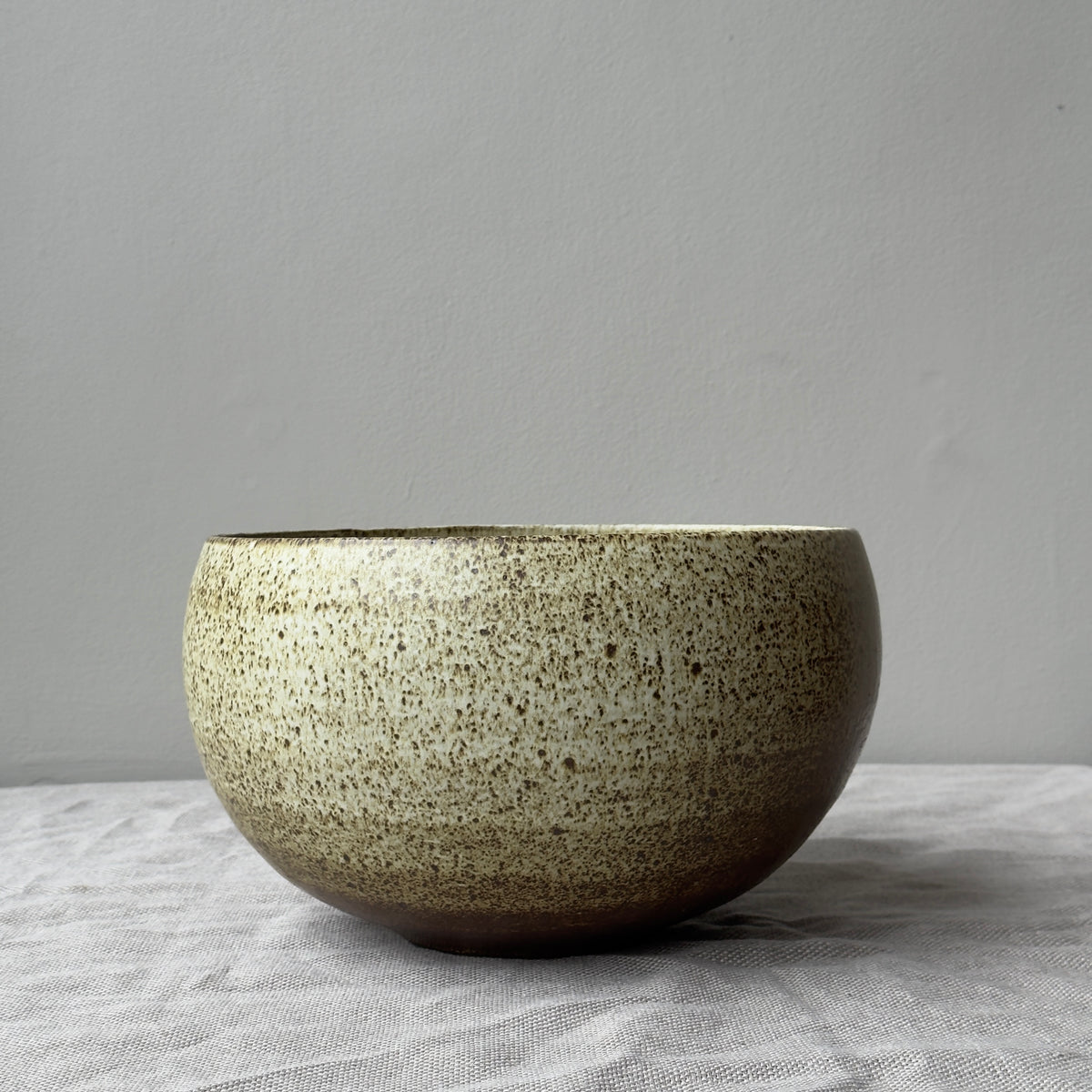 Large Stoneware Planter/ Beige & Brown