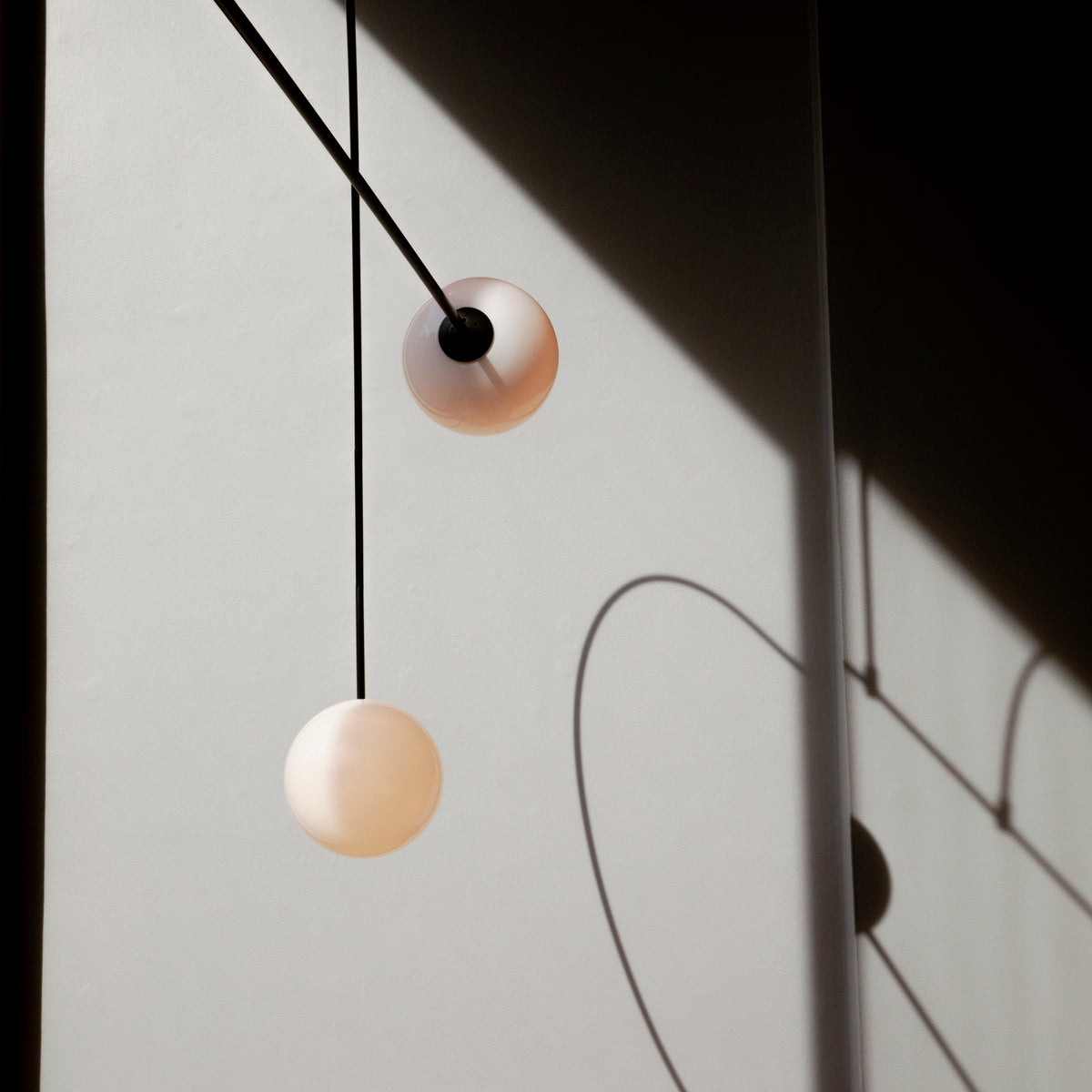 Mobile Chandelier 13 / Michael Anastassiades