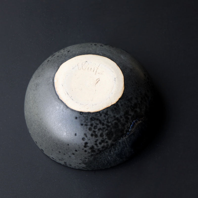 Small Bowl / Black / Shape #7, Glaze E