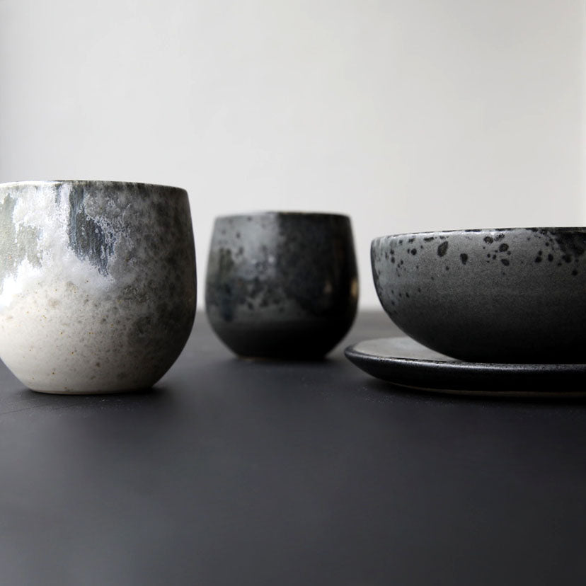 Small bowl by Kasper Würtz, featuring a ‘Shape 7’ glaze in finish E. This handcrafted ceramic piece reflects Würtz’s signature Nordic craftsmanship and refined glazing techniques.