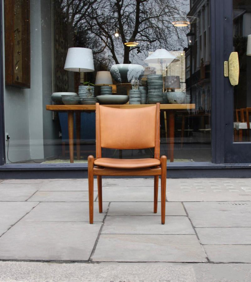 Cognac Leather Chair / Hans Wegner