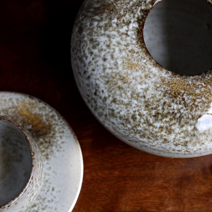 Curling Stone Shaped Vase / White & Brown Glaze