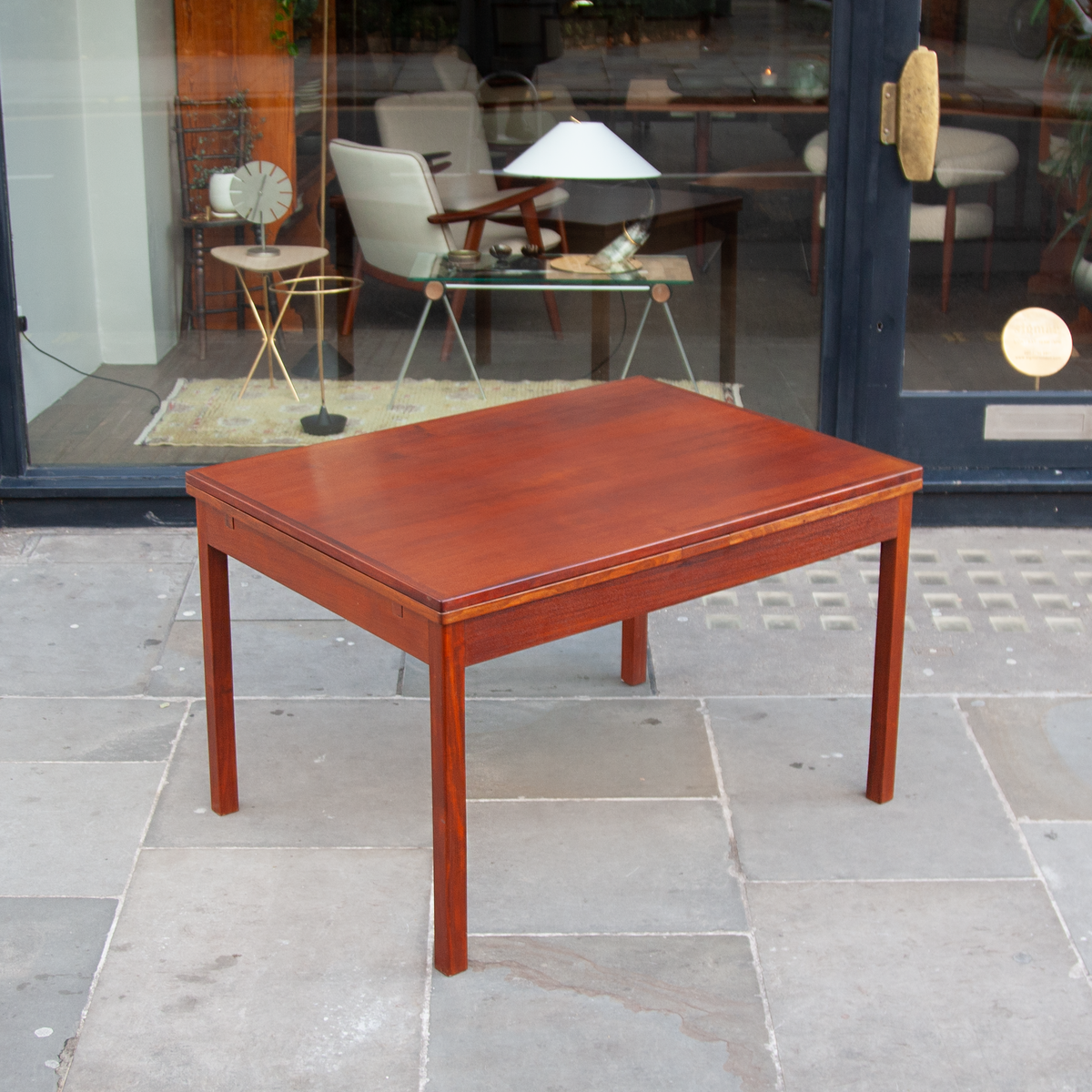 Solid mahogany dining table deals