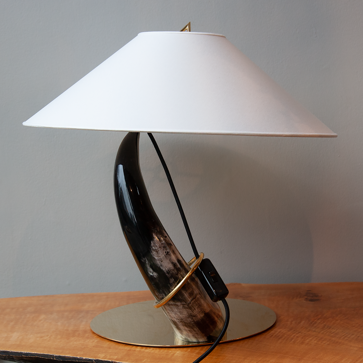 Polished Horn Table Lamp #7255 / Werkstätte Carl Auböck