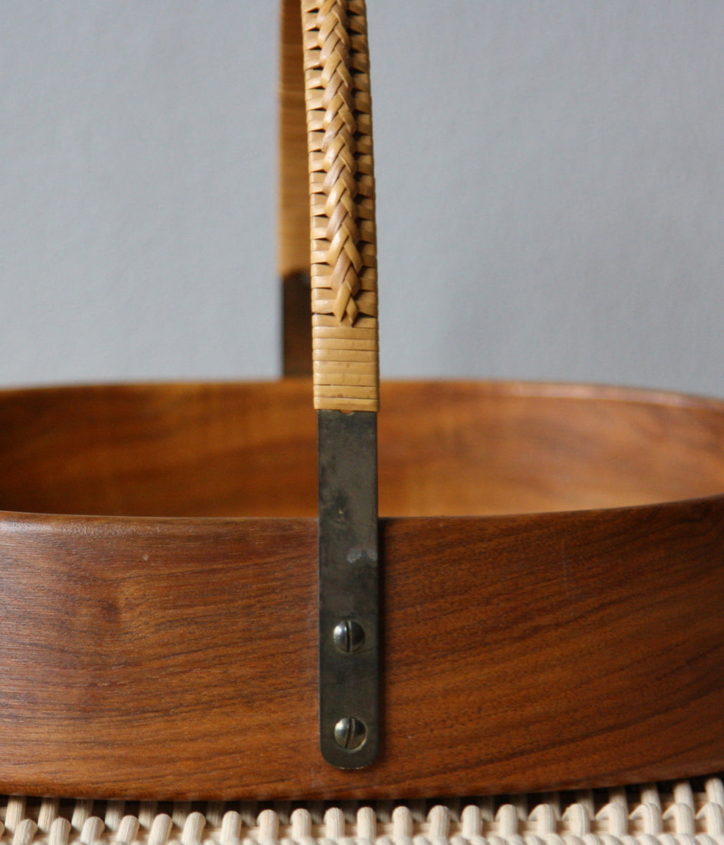 Nut Bowl / Carl Auböck