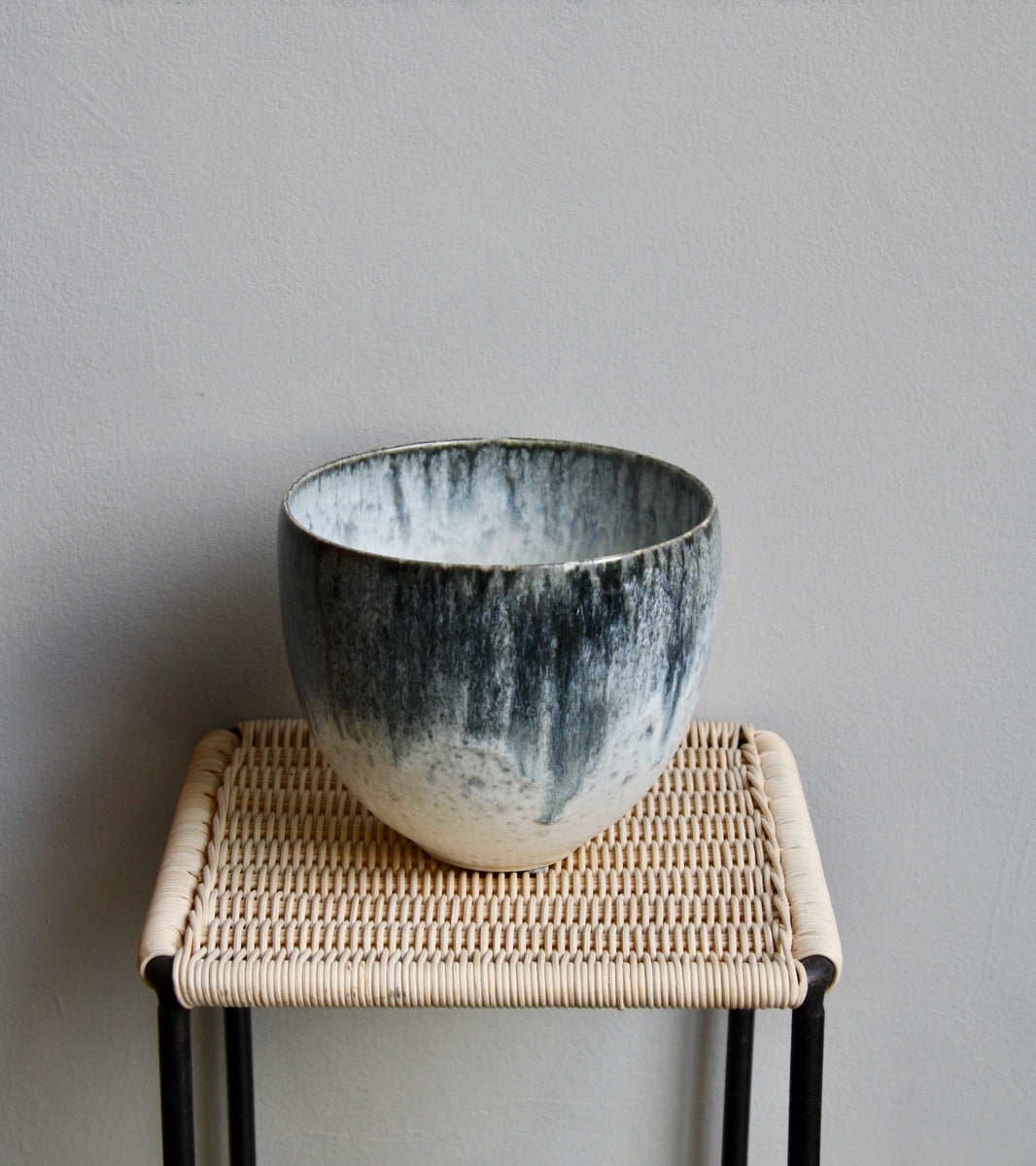 Plant Pot Vase <br> Blue & White Glaze
