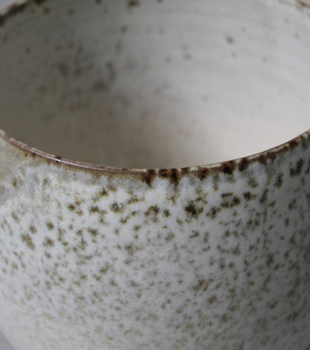 Bonshō Bell Shaped Planter / Fawn Glaze