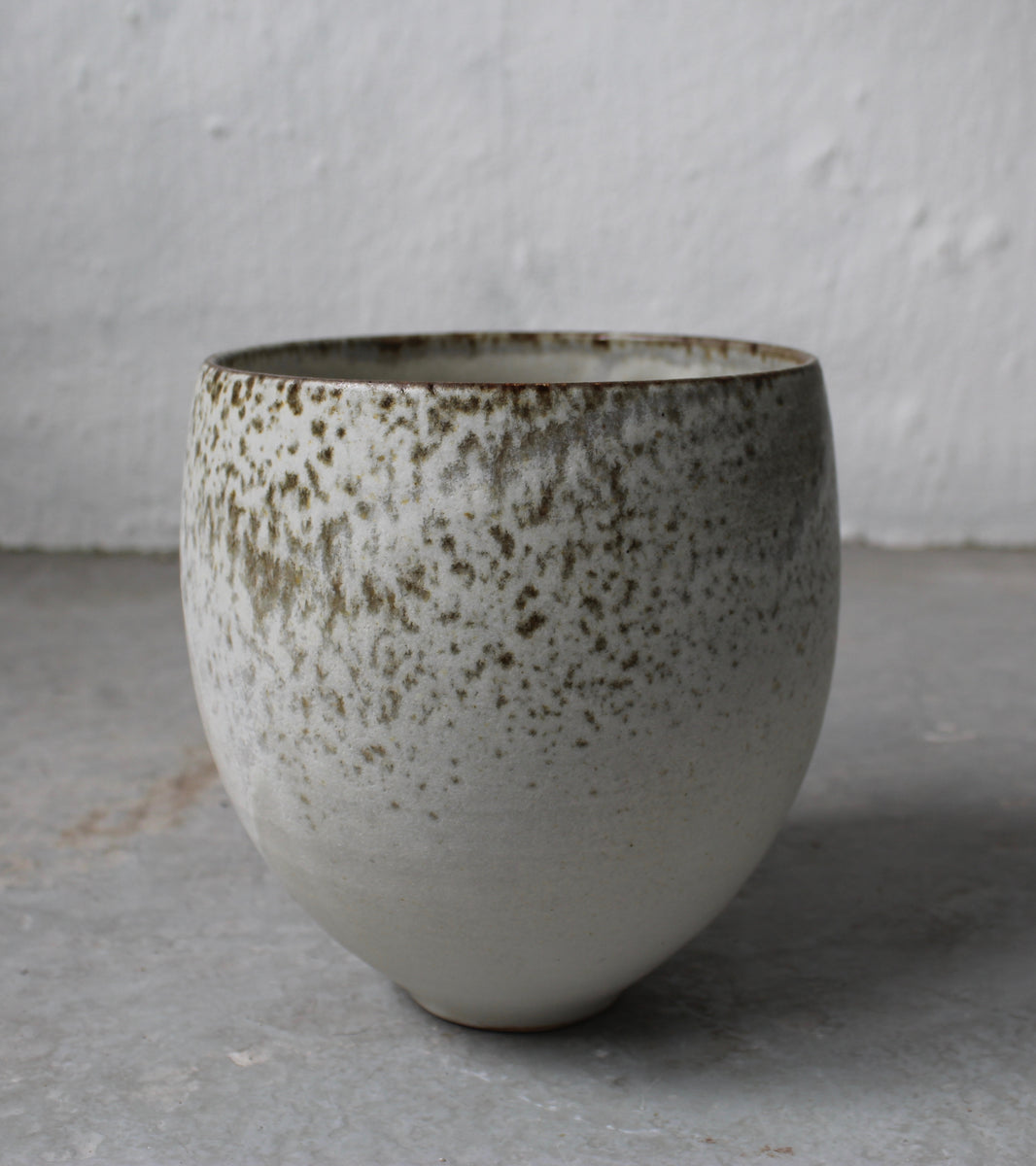 Bonshō Bell Shaped Planter / Fawn Glaze