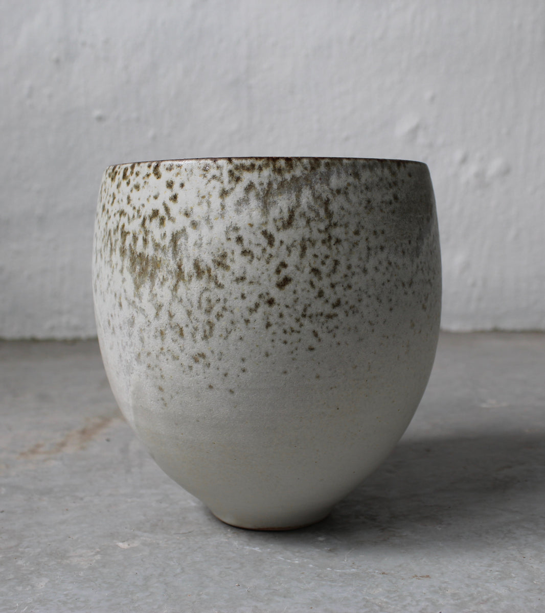 Bonshō Bell Shaped Planter / Fawn Glaze