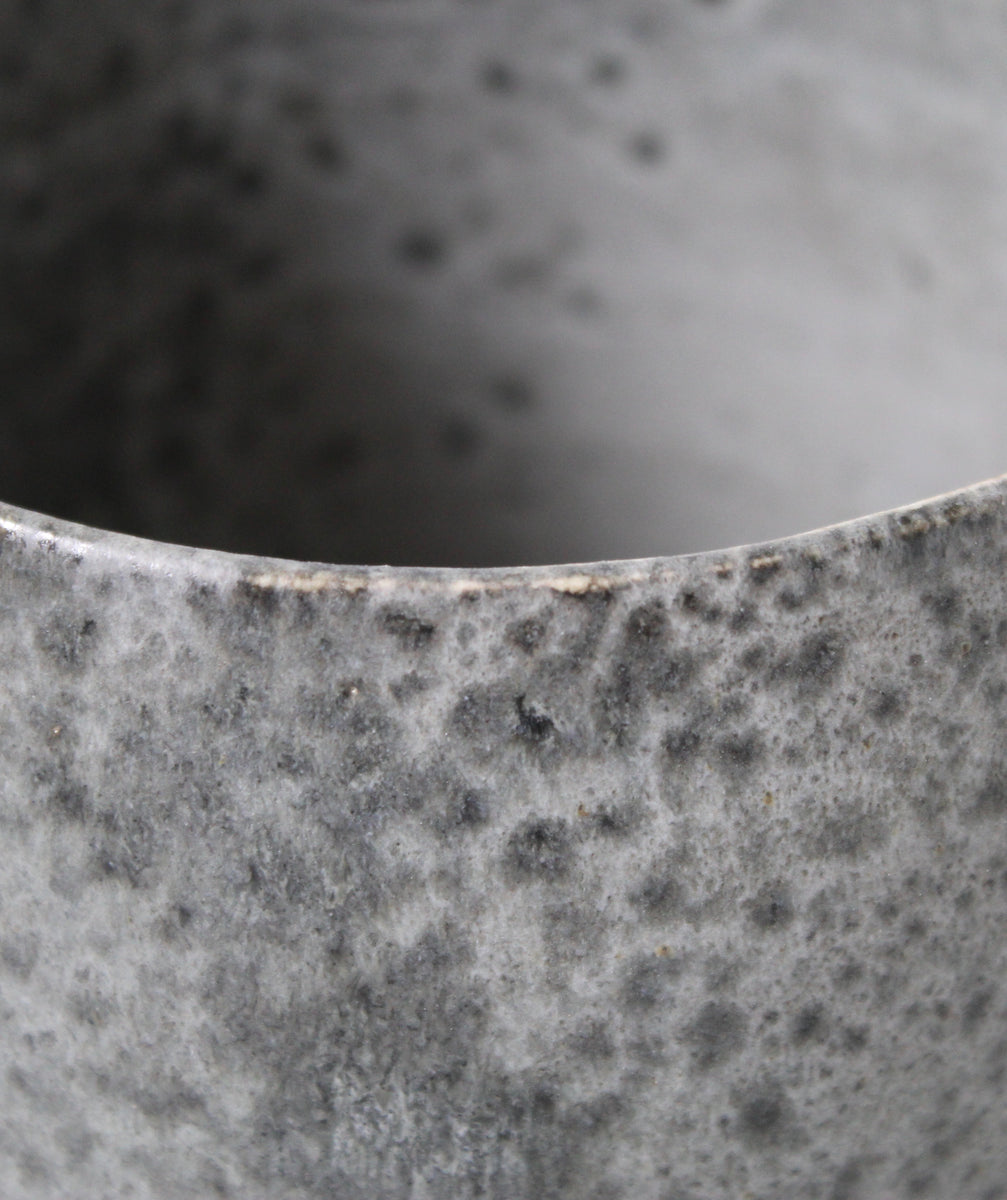 Small Bonshō Bell Shaped Planter <br> Grey Glaze