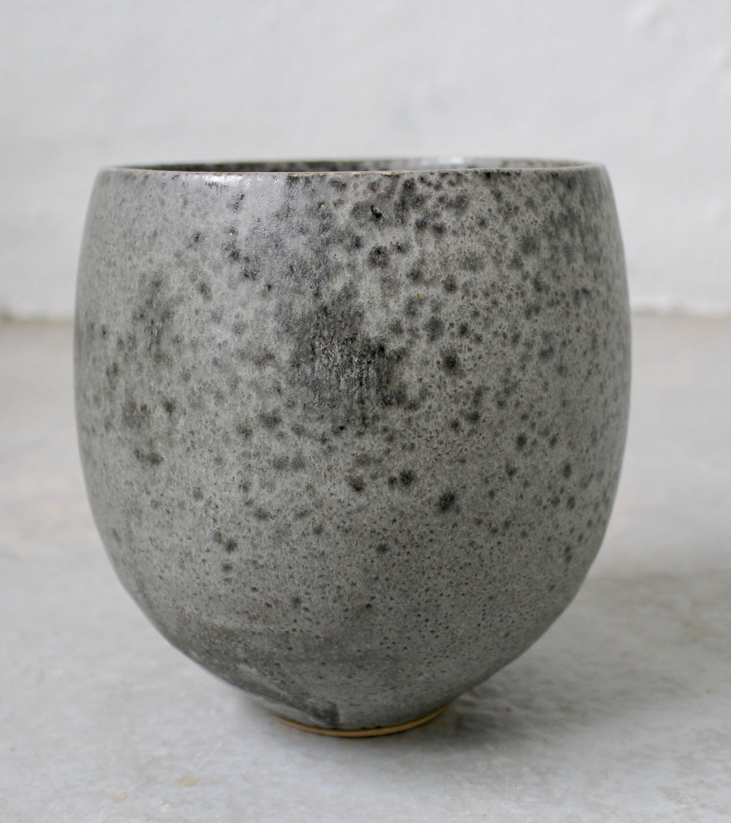 Small Bonshō Bell Shaped Planter <br> Grey Glaze