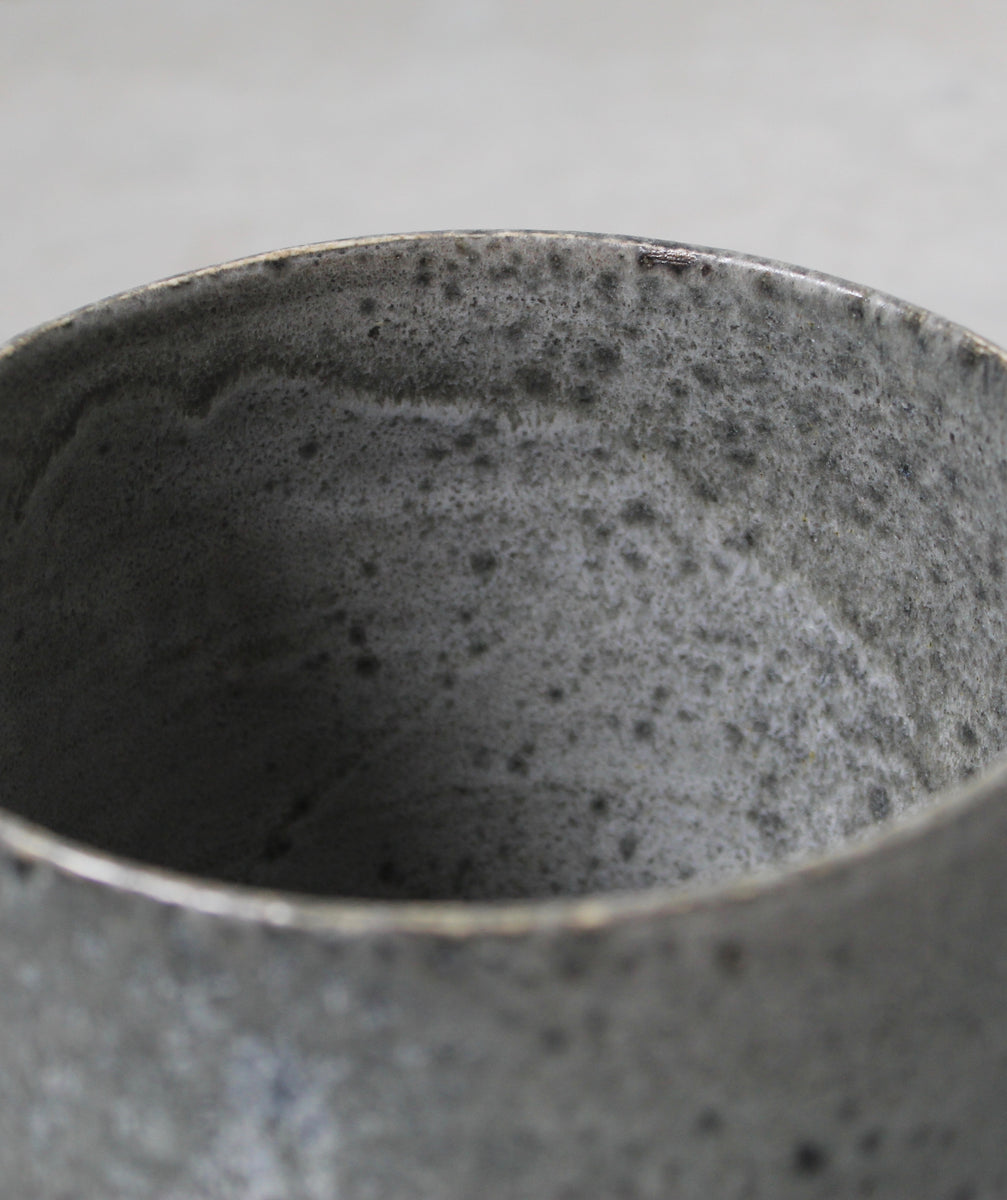 Small Bonshō Bell Shaped Planter <br> Grey Glaze