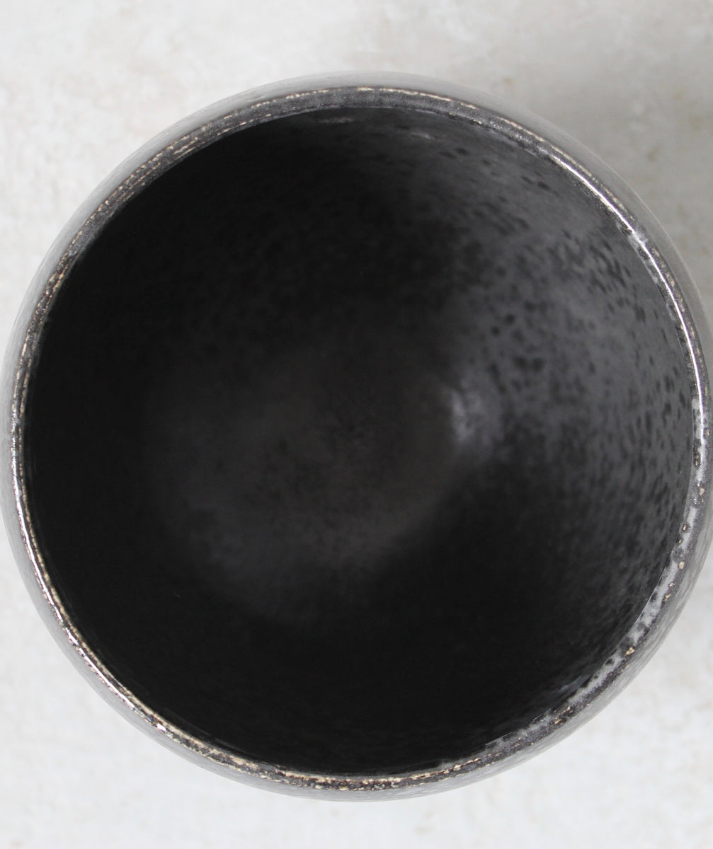 Curved Bell Shaped Planter <br> Black Glaze