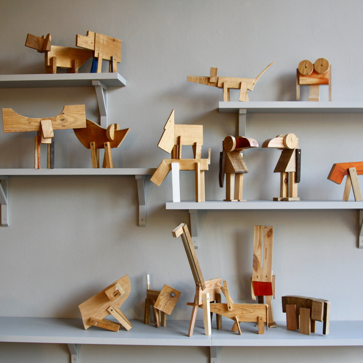 Muddy Friend / The Offcuts Series / Studiomama