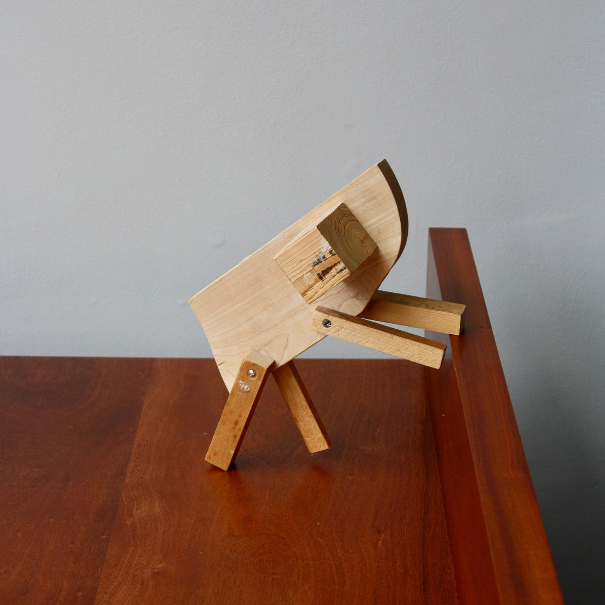 Muddy Friend / The Offcuts Series / Studiomama