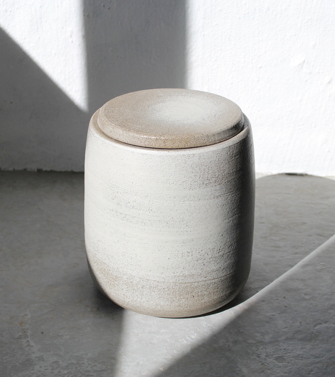 Lidded Tub <br> Chamotte Clay, Clear Glaze