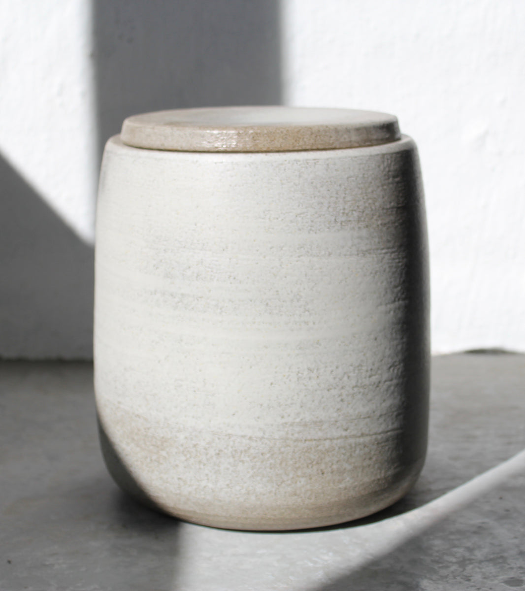Lidded Tub <br> Chamotte Clay, Clear Glaze