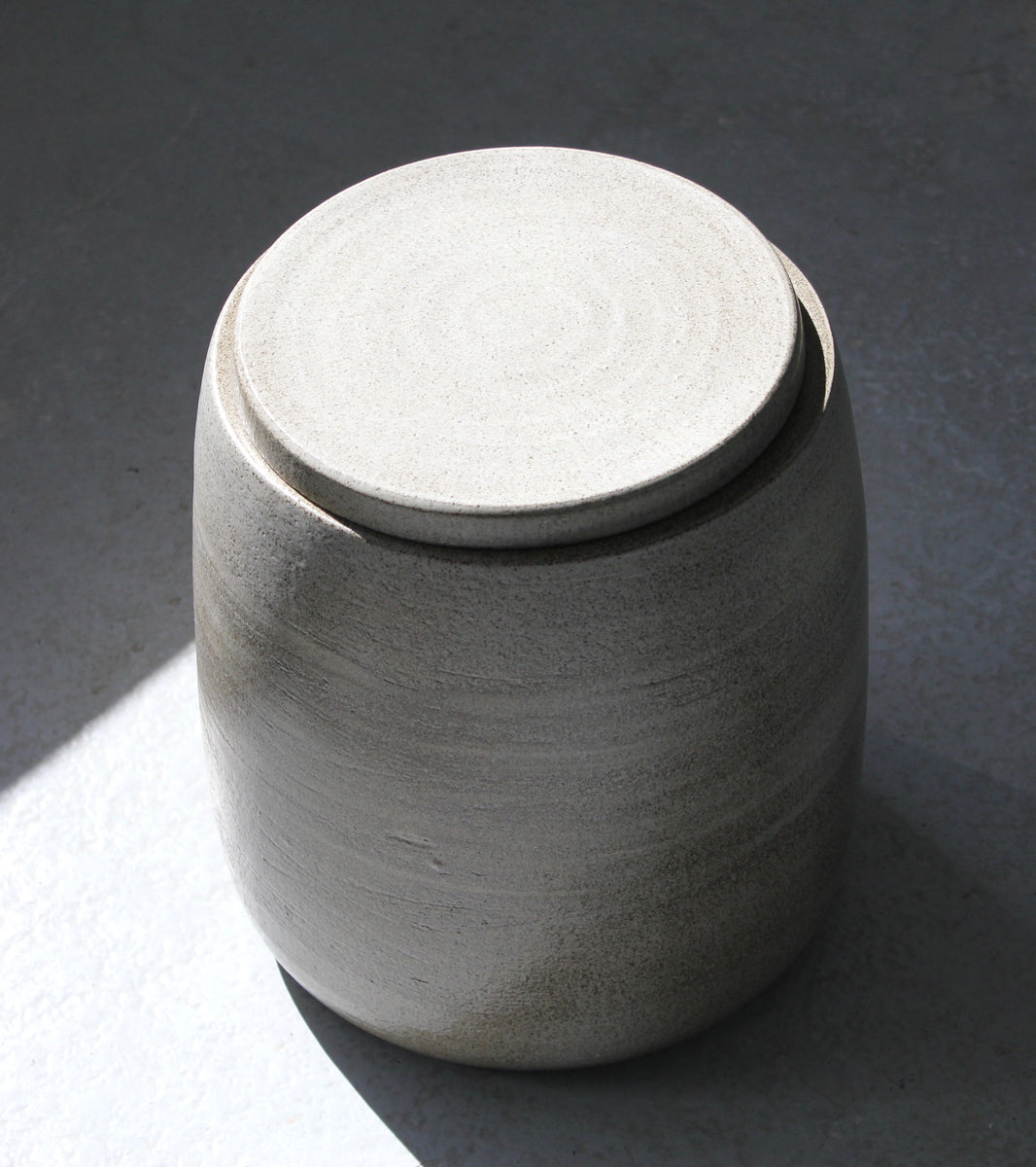 Large Lidded Tub <br> Chamotte Clay, Clear Glaze