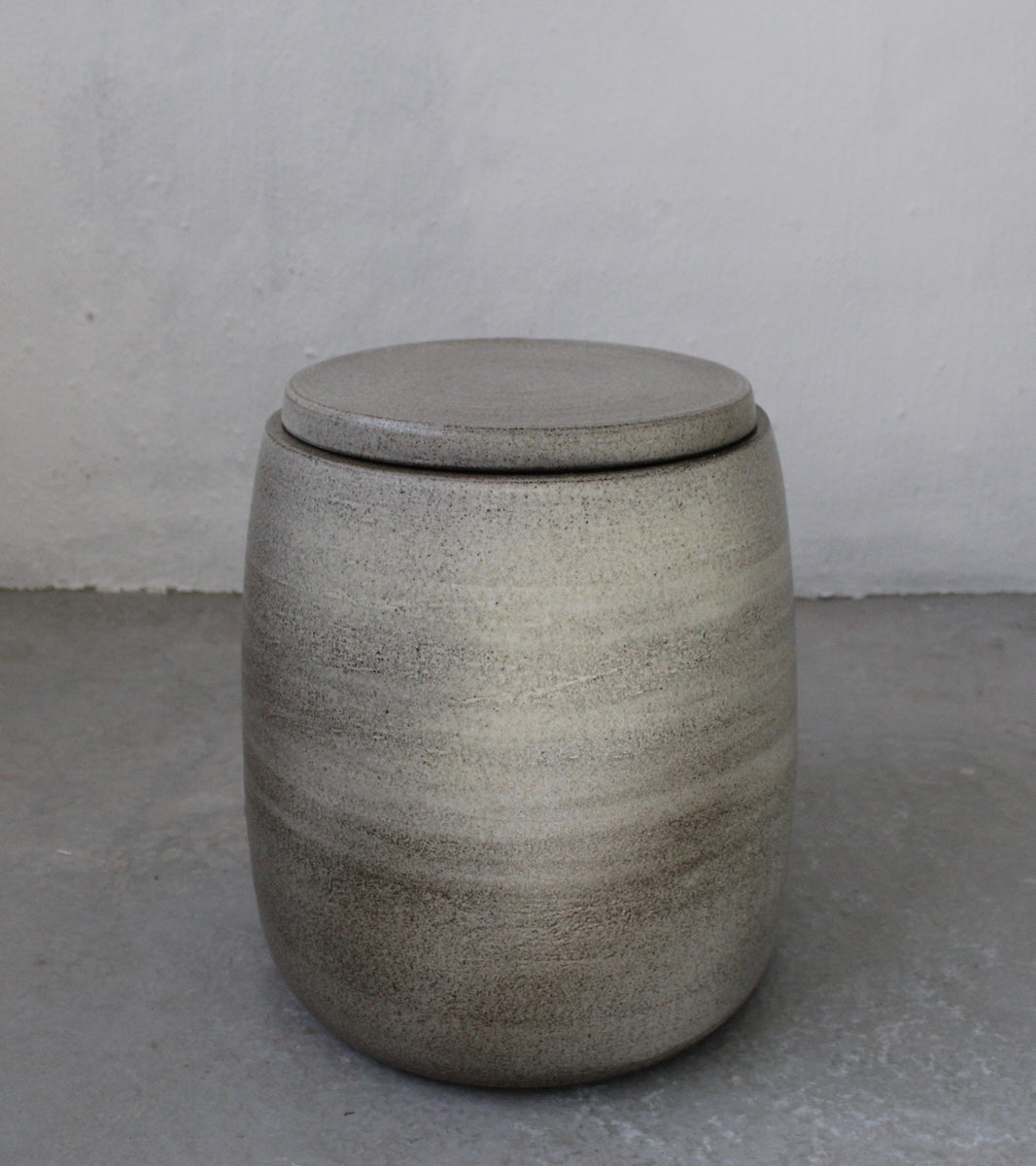 Large Lidded Tub <br> Chamotte Clay, Clear Glaze