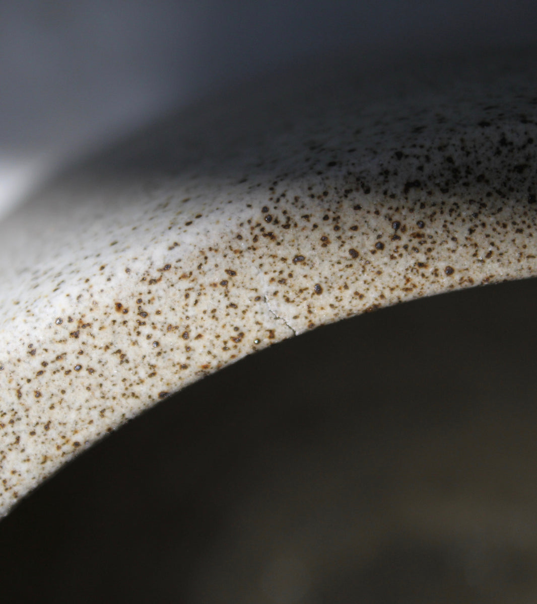 Large Lidded Tub <br> Chamotte Clay, Clear Glaze