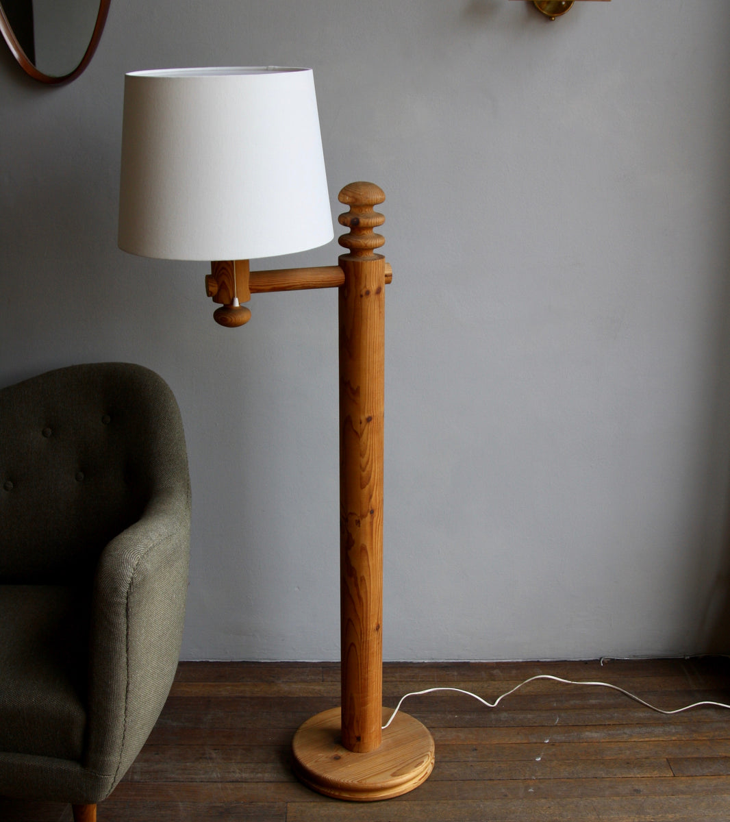 Brutalist Pine Floor Light / Uno & Östen Kristiansson