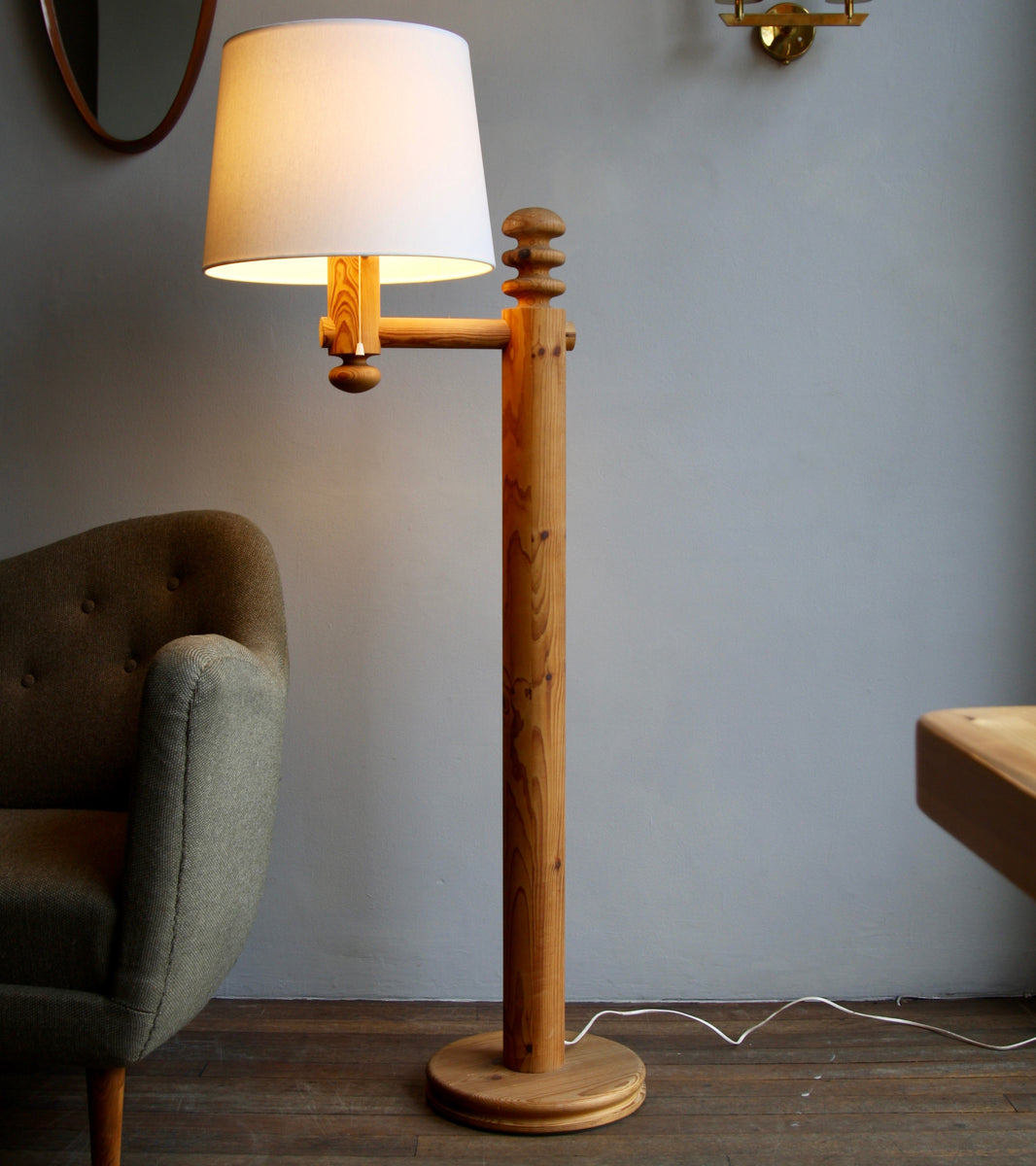 Brutalist Pine Floor Light / Uno & Östen Kristiansson