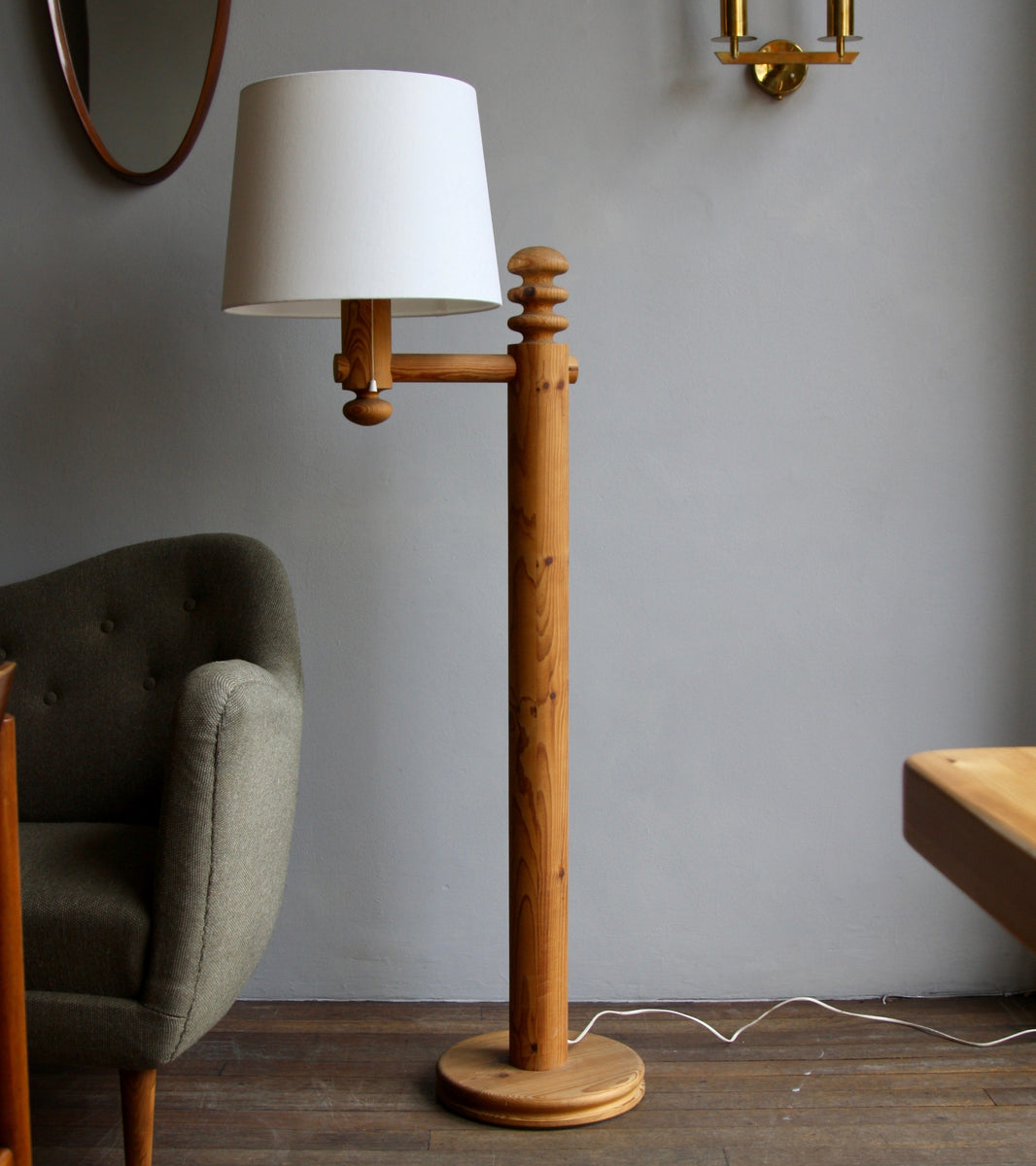 Brutalist Pine Floor Light / Uno & Östen Kristiansson