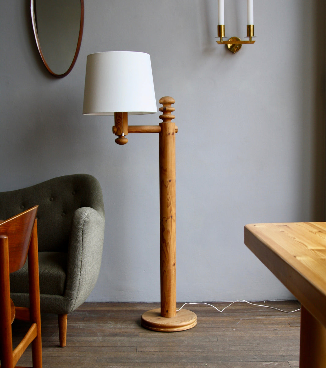 Brutalist Pine Floor Light / Uno & Östen Kristiansson