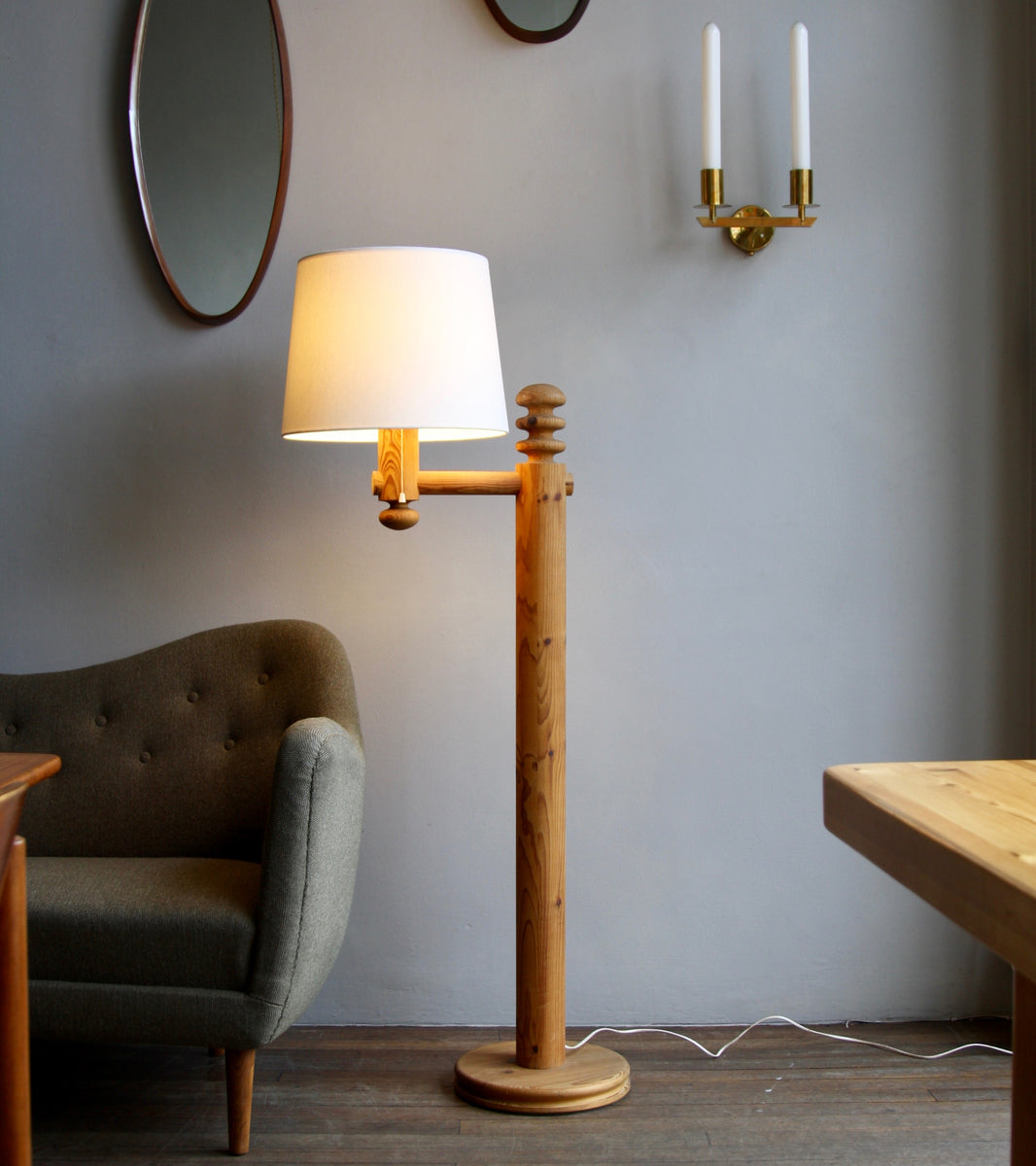 Brutalist Pine Floor Light / Uno & Östen Kristiansson