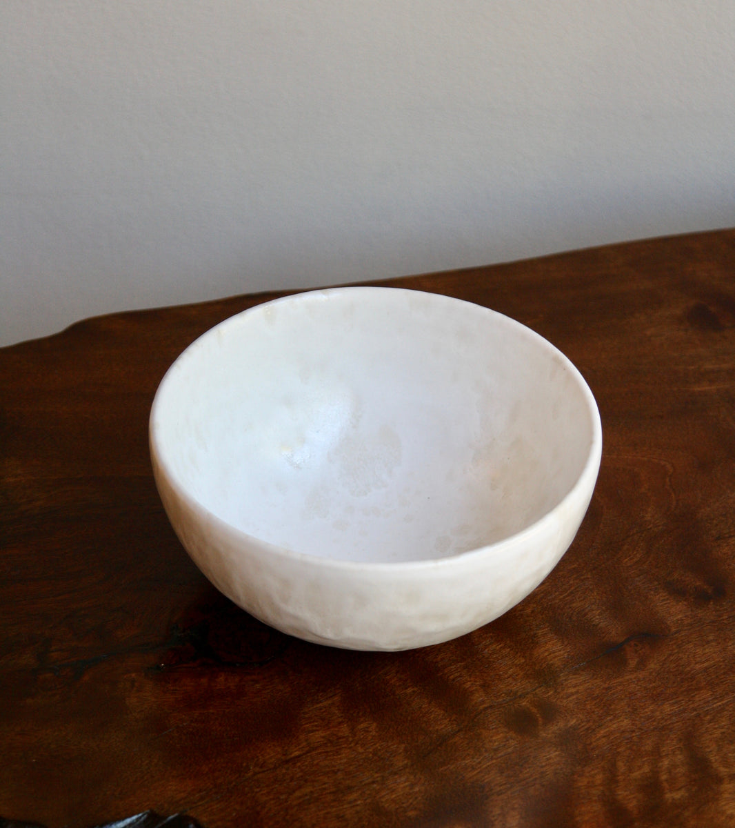 Medium Deep Bowl / Ivory / Shape #10, Glaze I