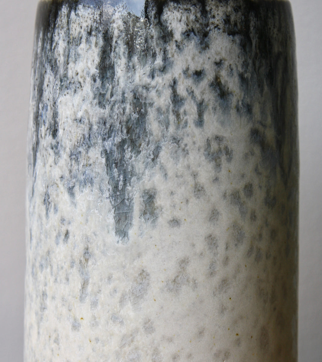 Brush Pot Vase / White & Blue Glaze