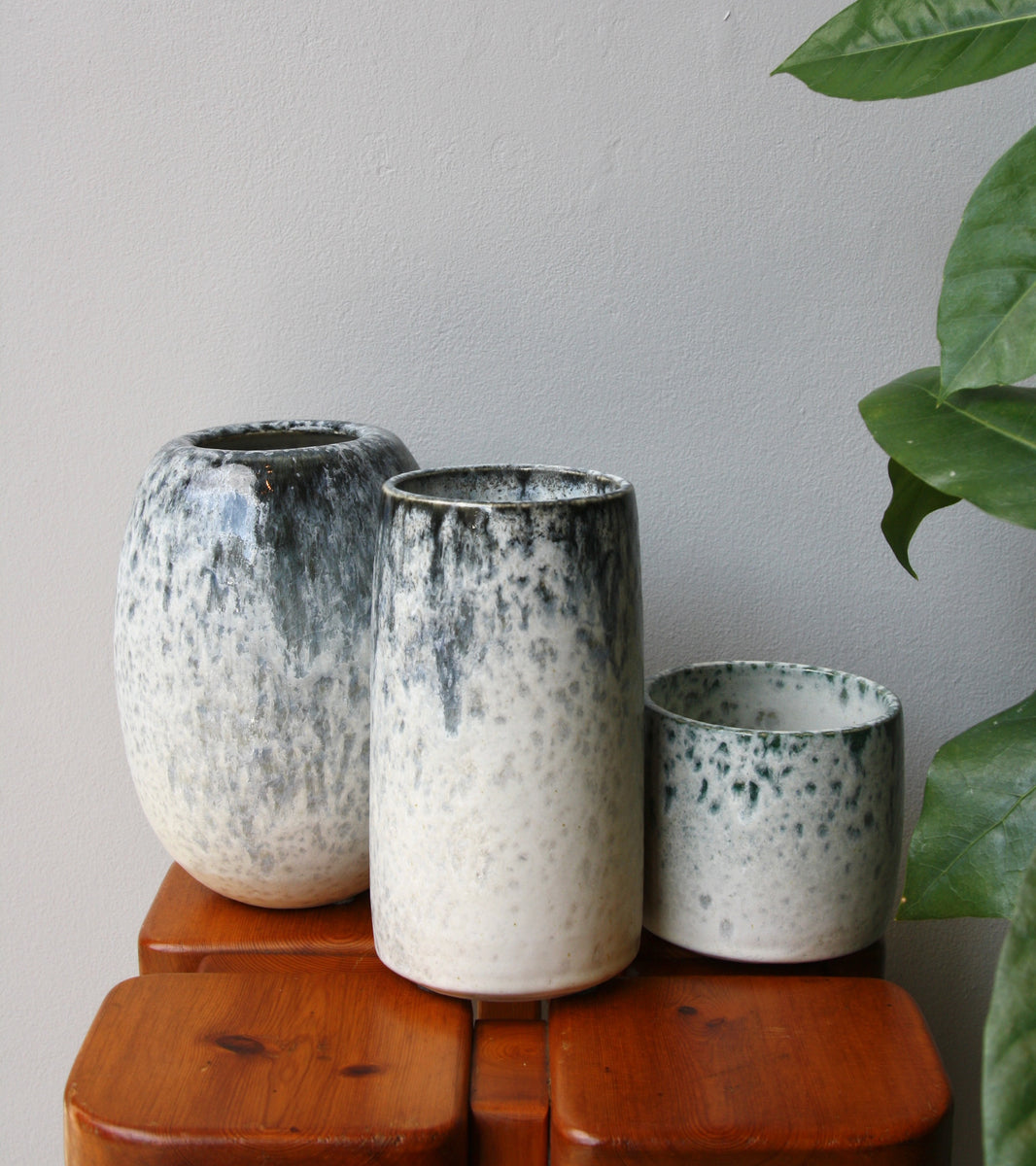 Brush Pot Vase / White & Blue Glaze