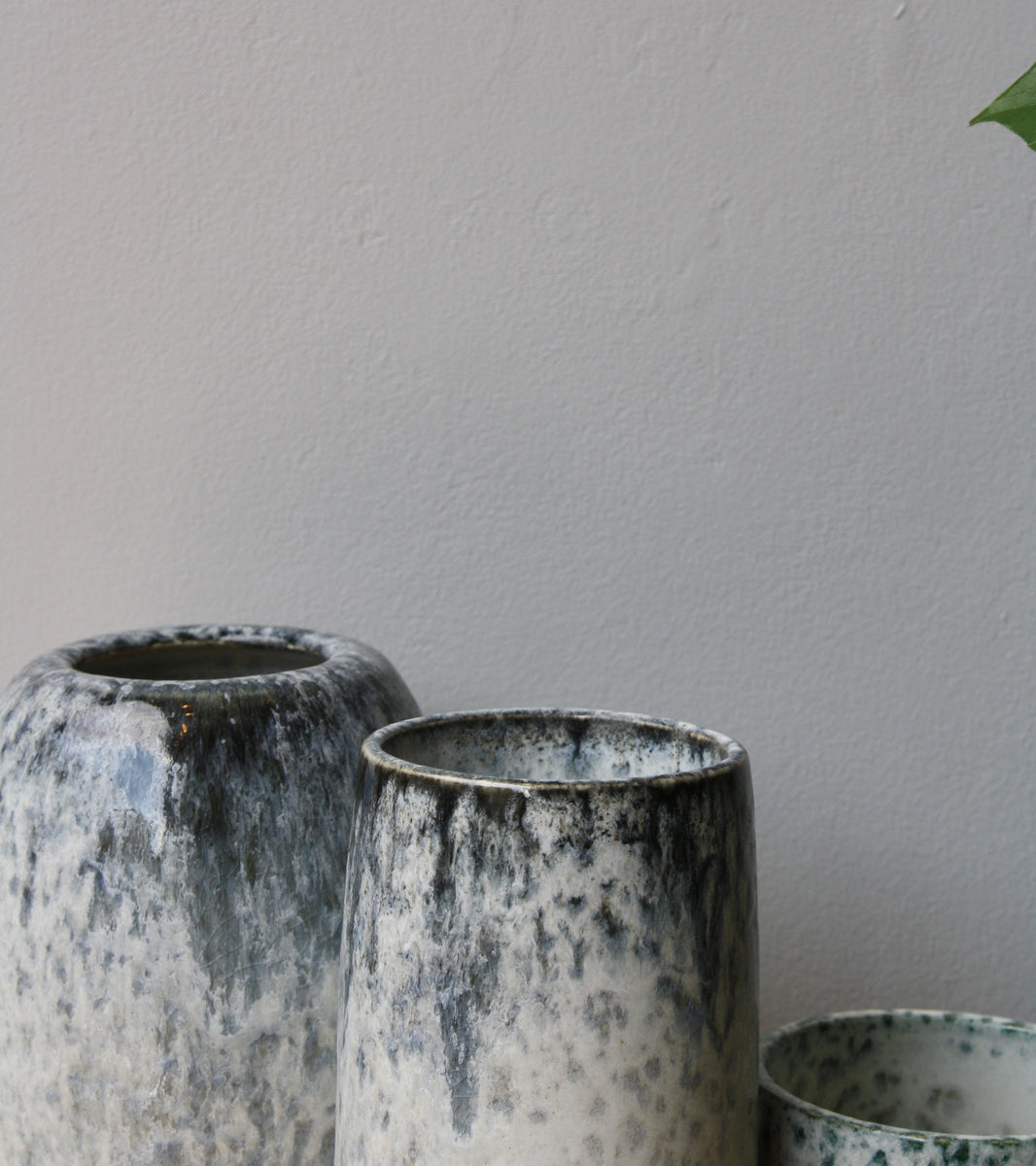 Brush Pot Vase / White & Blue Glaze