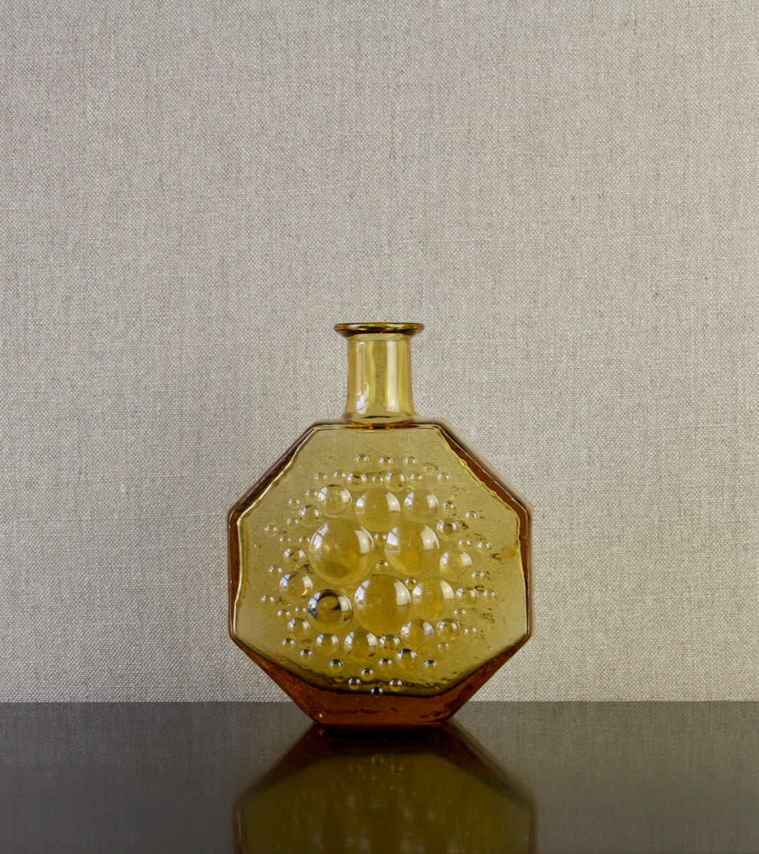 Amber Model 1720 "Stella Polaris" Vase / Nanny Still, 1967