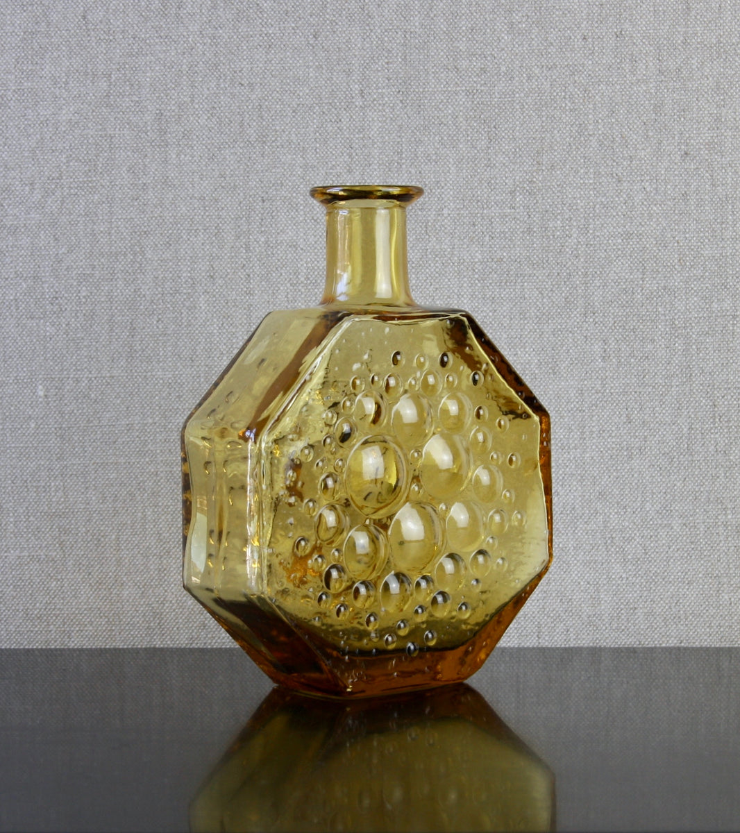 Amber Model 1720 "Stella Polaris" Vase by Nanny Still, 1967