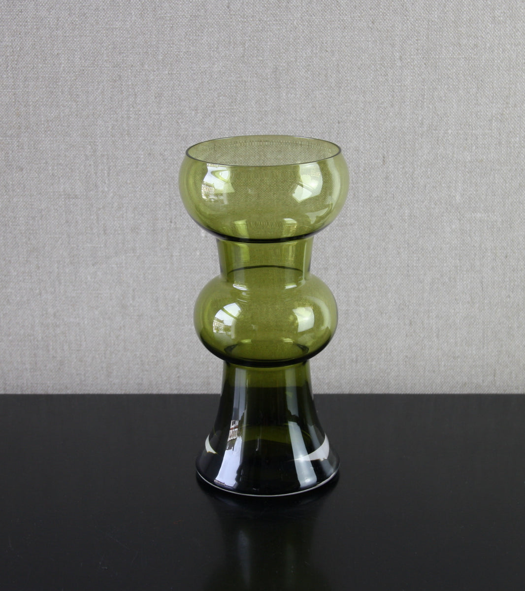 Olive Green Model 1560 Vase / Tamara Aladin, 1973