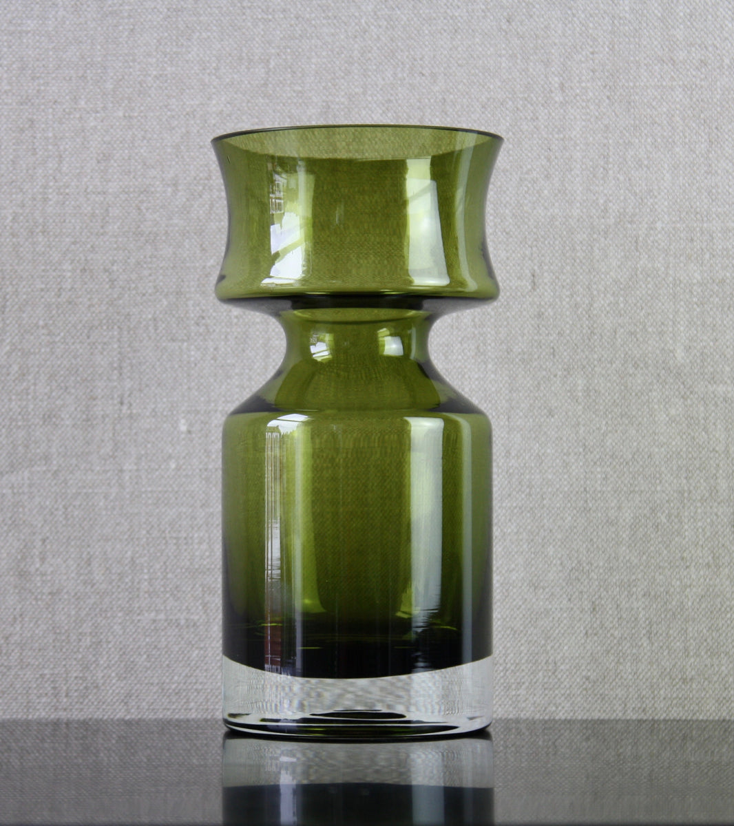 Olive Green Model 1477 "Ruusu" (Rose) Vase / Tamara Aladin, 1966
