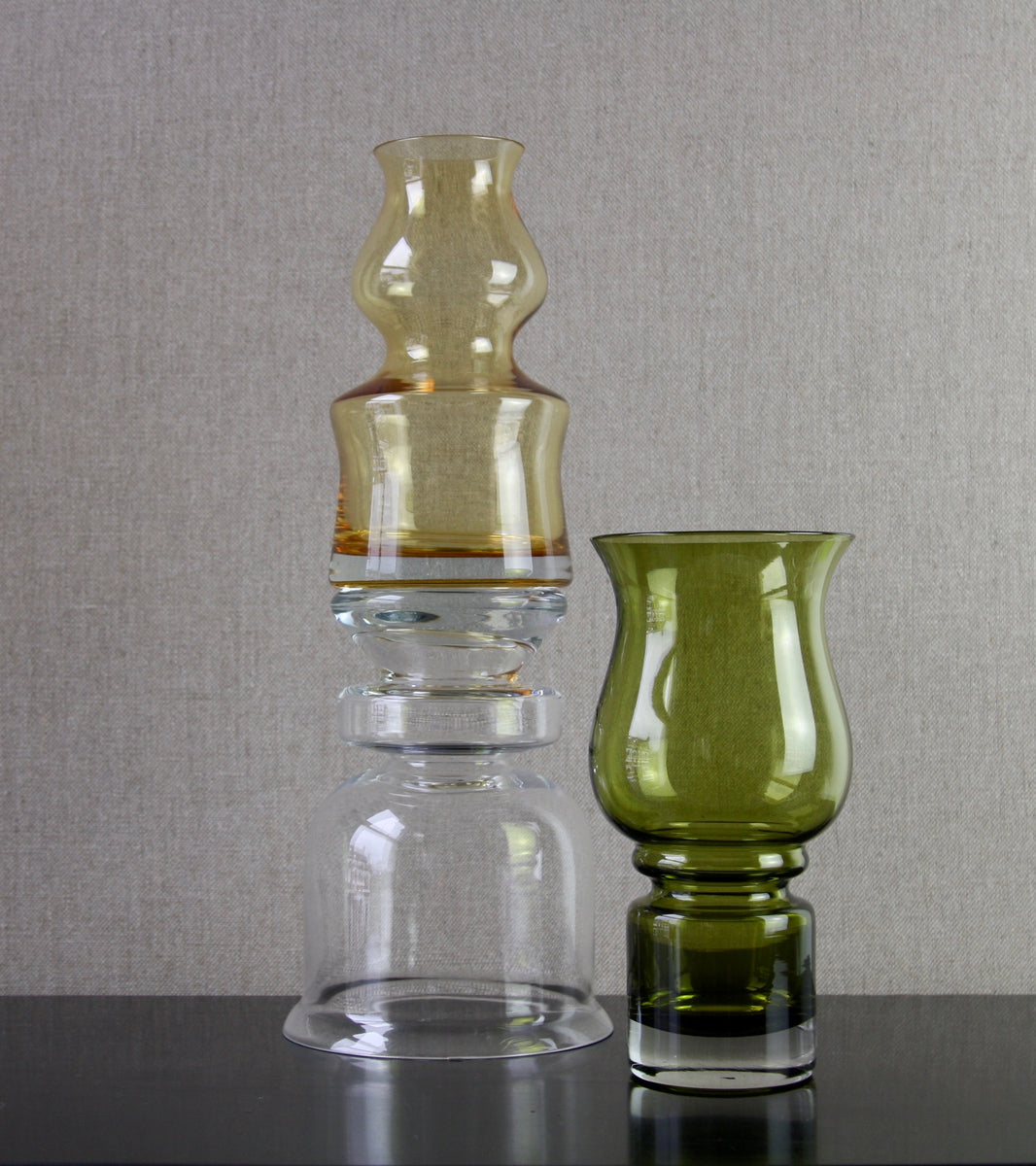Olive Green Model 1512 "Tulppaani" (Tulip) Vase / Tamara Aladin, 1971