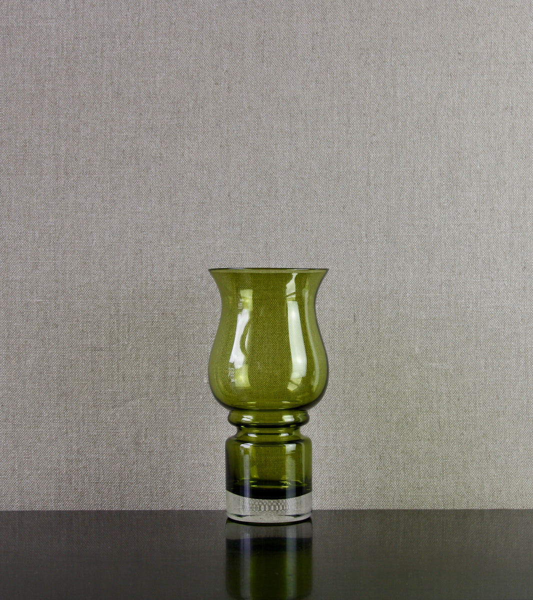 Olive Green Model 1512 "Tulppaani" (Tulip) Vase / Tamara Aladin, 1971