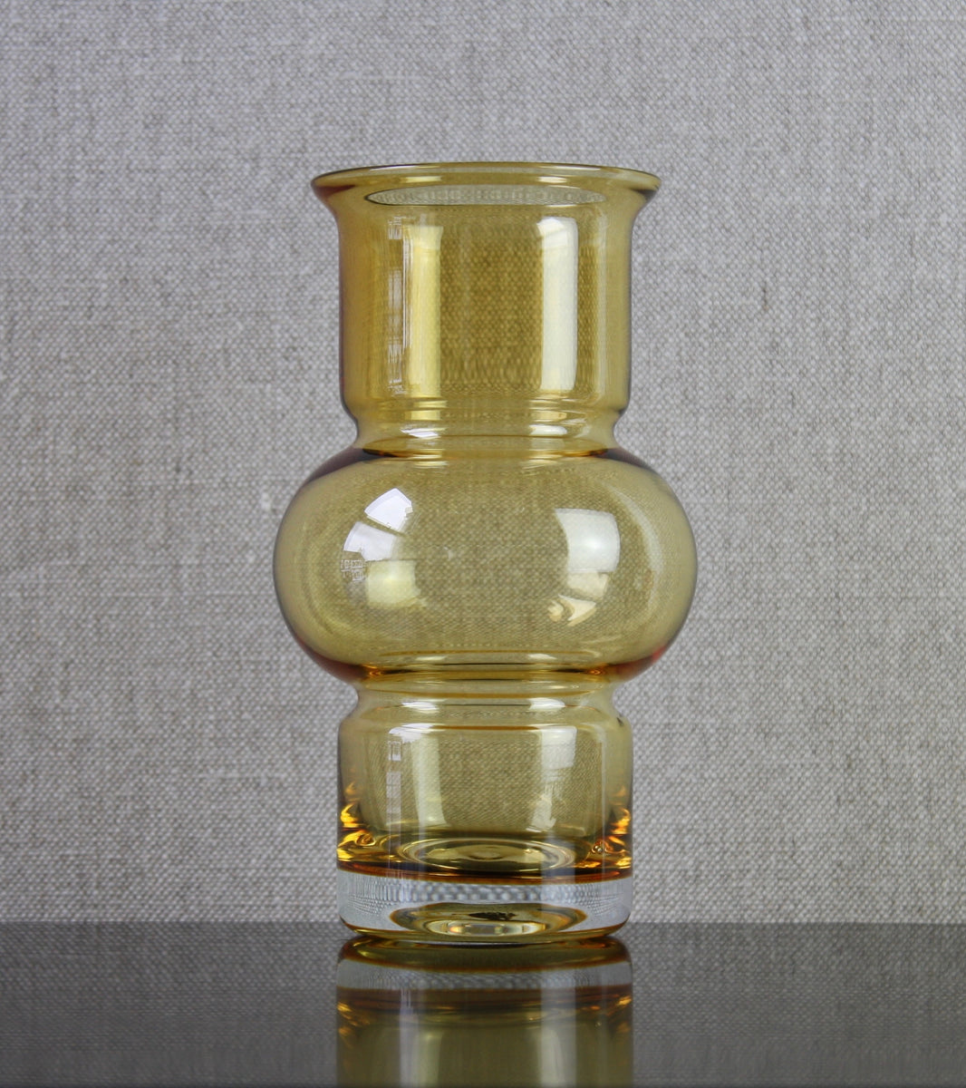 Amber Model 1520 "Tuulikki" (Little Wind) Vase / Tamara Aladin, 1971