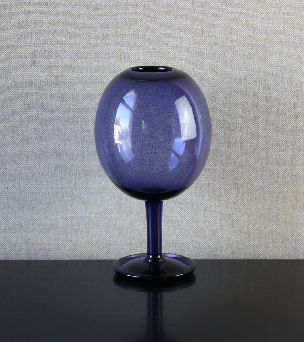 Purple "Ilmapallo" (Balloon) Vase by Nanny Still, 1961