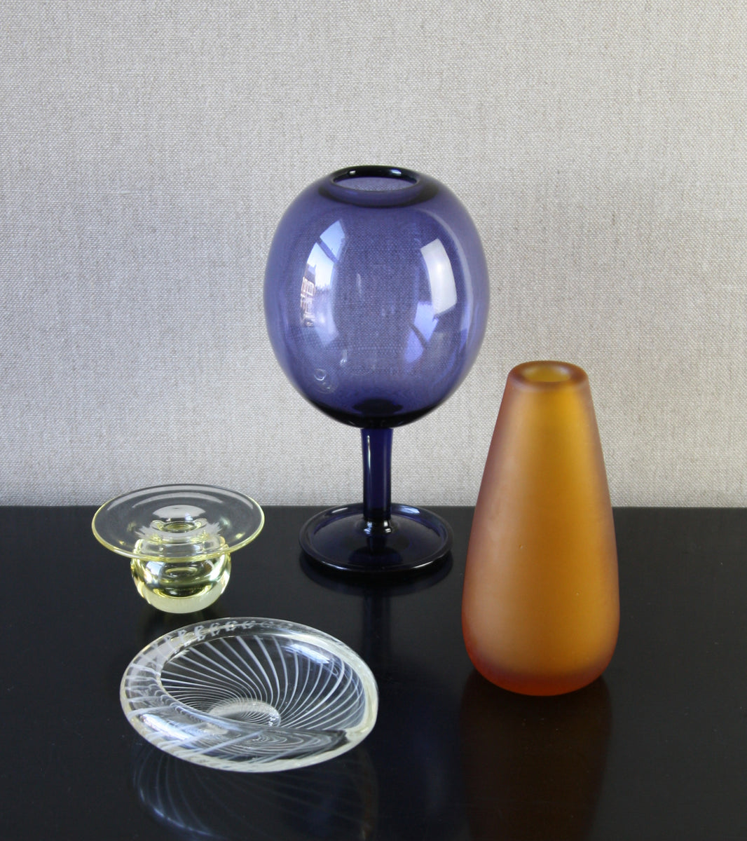 Amber "Meripihka" (Amber) Vase / Nanny Still, 1953