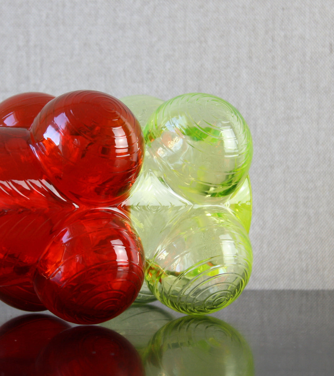 Ruby Red & Uranium Model 1301 "Pajazzo" Vase / Nanny Still, 1970