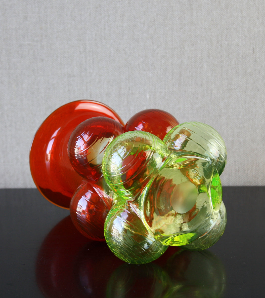 Ruby Red & Uranium Model 1301 "Pajazzo" Vase / Nanny Still, 1970