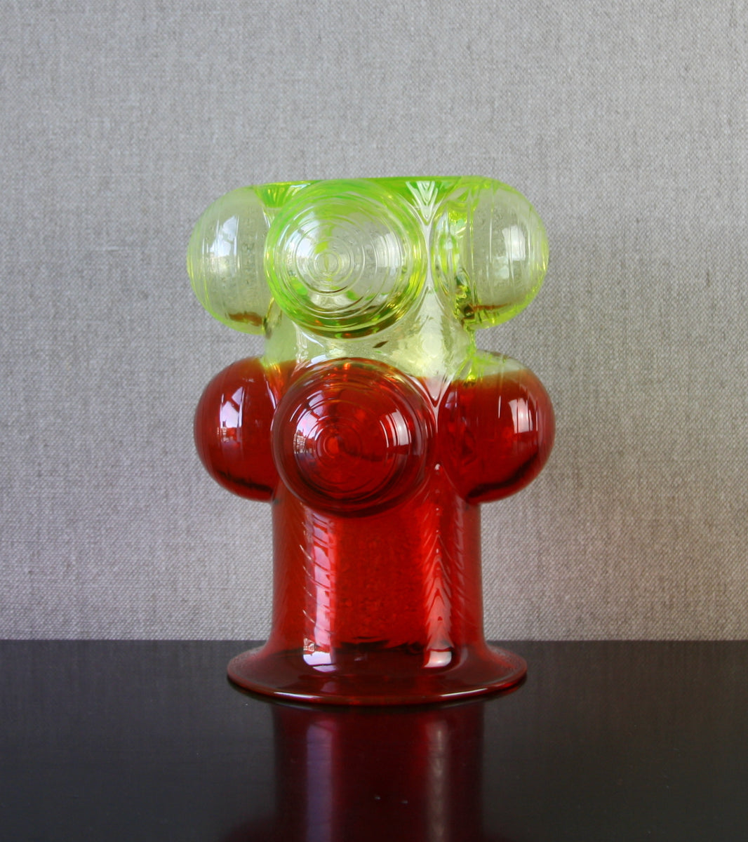 Ruby Red & Uranium Model 1301 "Pajazzo" Vase / Nanny Still, 1970
